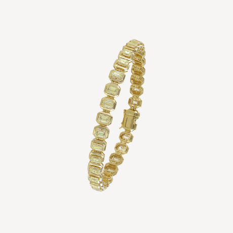 Bracelet Rivière Fancy Taille Emeraude en or jaune serti de diamants – Maison Paillard