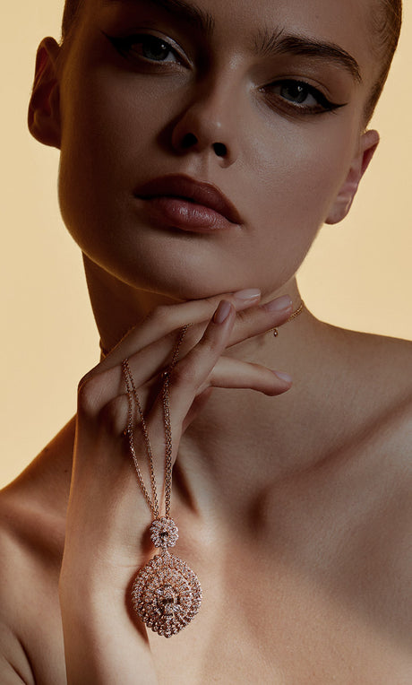 Collier Sautoir Iris en or rose et or jaune serti de diamants – Maison Paillard