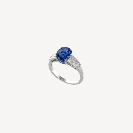 Solitaire Ibiza en or blanc serti de diamants et saphirs – Maison Paillard